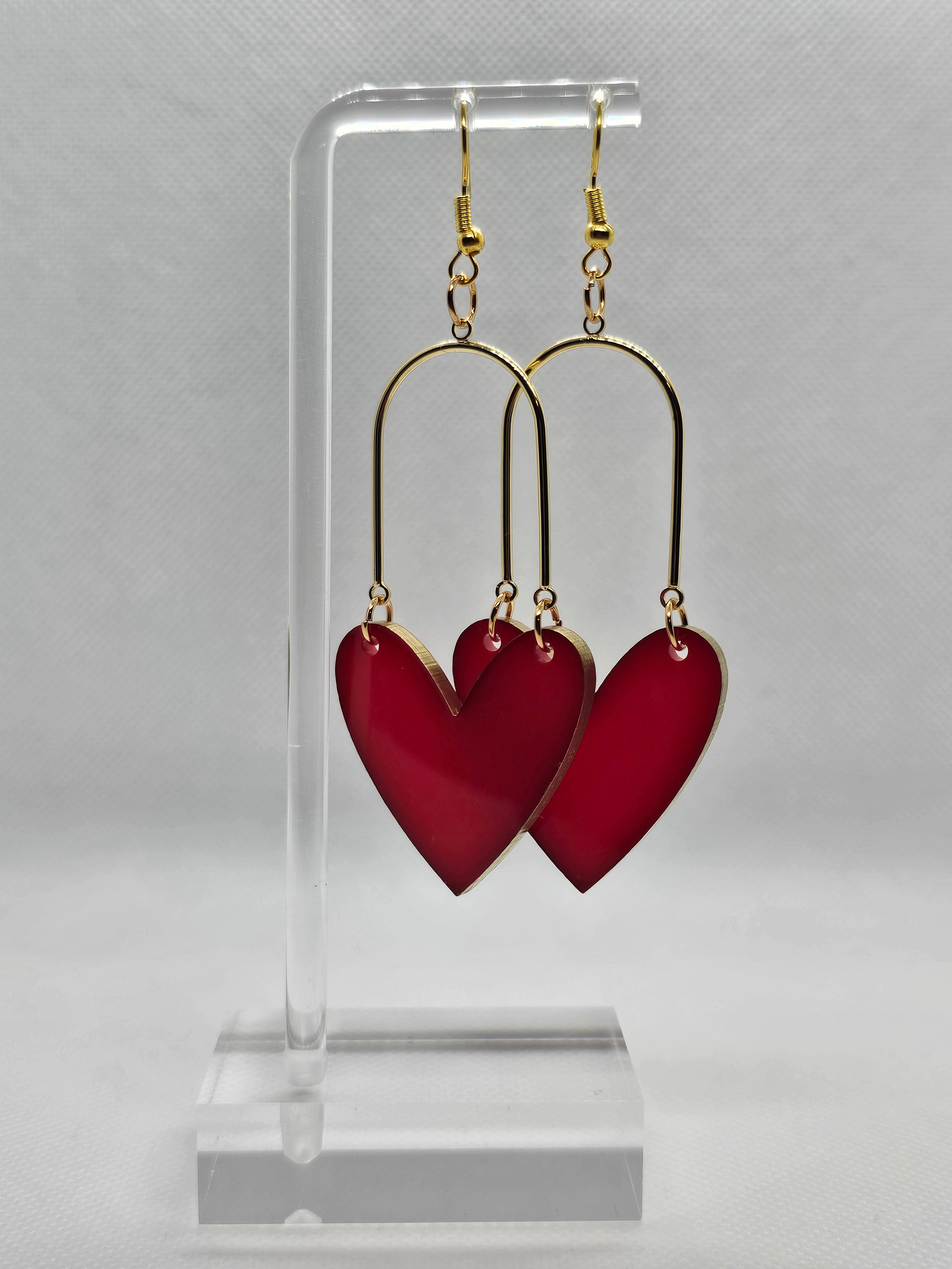 Red heart-shaped earrings  image 0